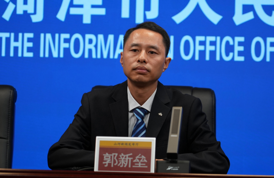 826968794.jpg